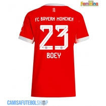 Camisa de time de futebol Bayern Munich Sacha Boey #23 Replicas 1º Equipamento Feminina 2025-26 Manga Curta